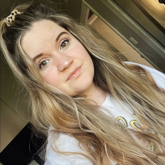 Meet Me 🤷🏻‍♀️ - Picture 6 of 10